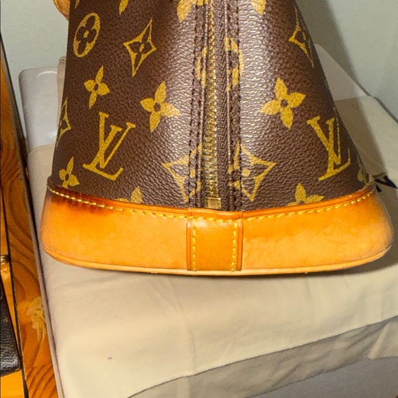 Louis Vuitton Classic Brown Monogram Satchel - Picture 4 of 11